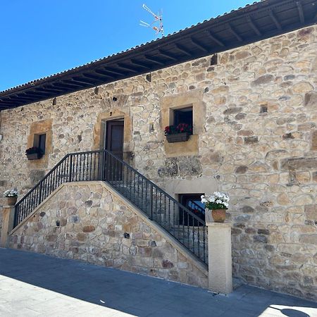 Apartamentos San Roque Arenas De Cabrales Exteriér fotografie